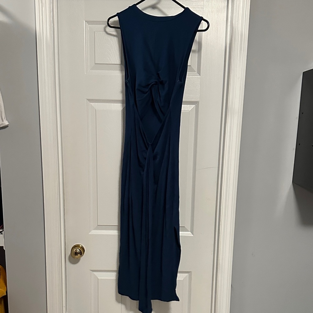 Elegant Navy Blue Sleeveless Dress